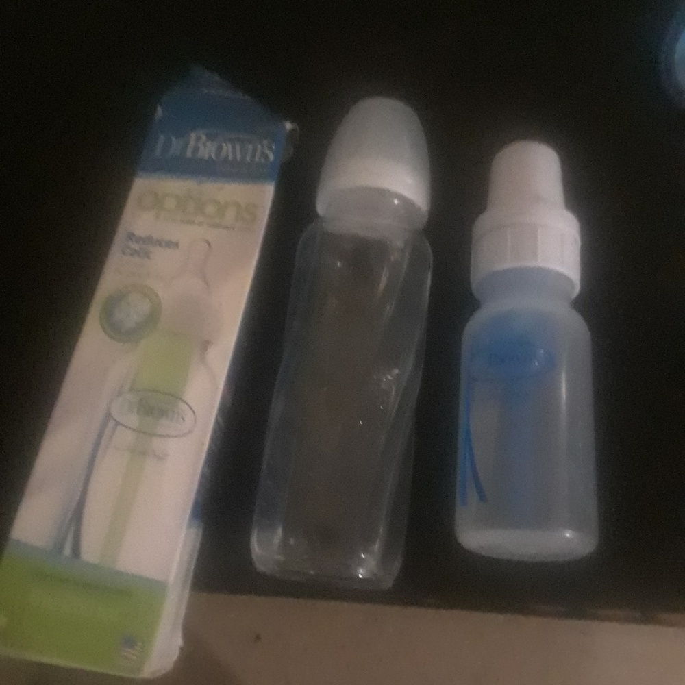 Baby bottles dr browns and everflo bottles